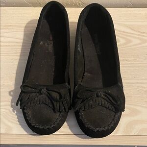 Minnetonka Black Suede Women's moccasins size 8.5
